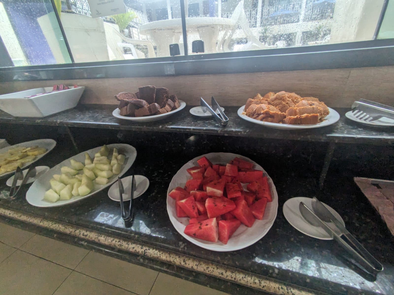 Cafe e leite do Happy Hotel Ancoradouro