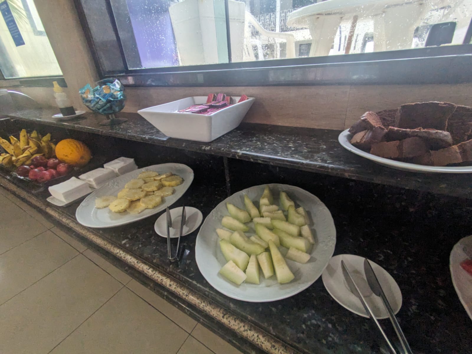 Frutas do buffet do Happy Hotel Ancoradouro